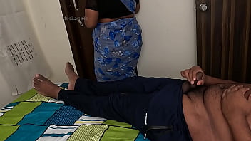 Adegan Sensual Di Balik Pintu Dengan Pembantu Di India