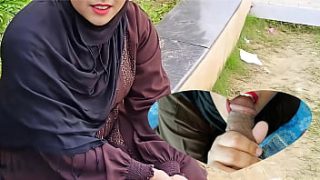 Gadis Berhijab Terpaksa Berhubungan Dengan Produser Video Porno Demi Uang
