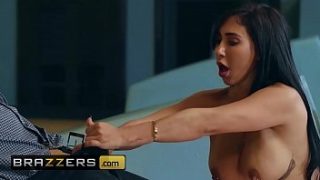 Mencari Pasangan Di Arena Bowling – Brazzers