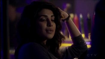 Priyanka Chopra Digoyang Ganas Ala India
