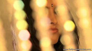 Pacar India Berani Bugil Di Depanku