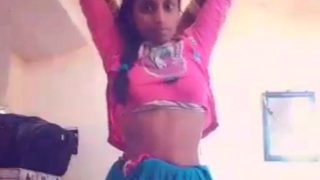 Desi Village Bhabhi’s Bold Nude Selfie Video