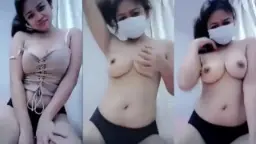 Fifi Telanjang Bulat Remas Payudara Besar Di Live Streaming