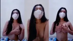 Gadis 19 Tahun Aprilia Dengan Payudara Mungil Yang Menggoda