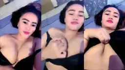 Squeezing Her Tits In A Sleepy, Sexy Call With Miss Kimberly