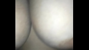 Bhabhi India Berpayudara Besar Menggoyangkan Paha Di Atas Batang Penuh Nafsu