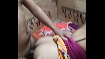 Beginilah Cara Aku Meniduri Istri Teman Desa India-ku.