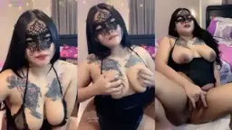 Cassandra Omek’s Dripping Delight: A Muncrat’s Sparkling Squirt Spectacle