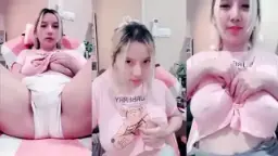 Cici Cantik Menggoda, Mengelus-elus Memeknya Yang Terbuka Lebar