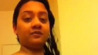 Desi Malayali Nurse Aunty’s Nude Selfie Video Leaked