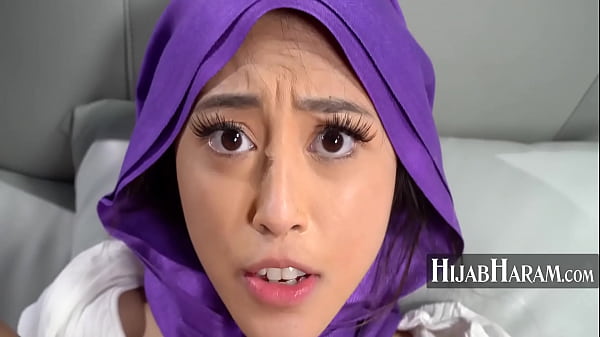Malam Pertama Bersama Pacarku Yang Panas (gadis Berhijab)- Alexia Anders
