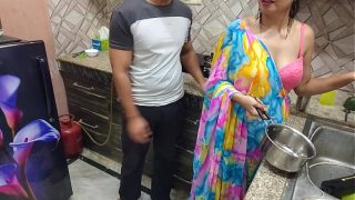Bhabhi Mesum Digoyang Ganas Devar Di Dapur, Pertama Kali Mereka Bercinta