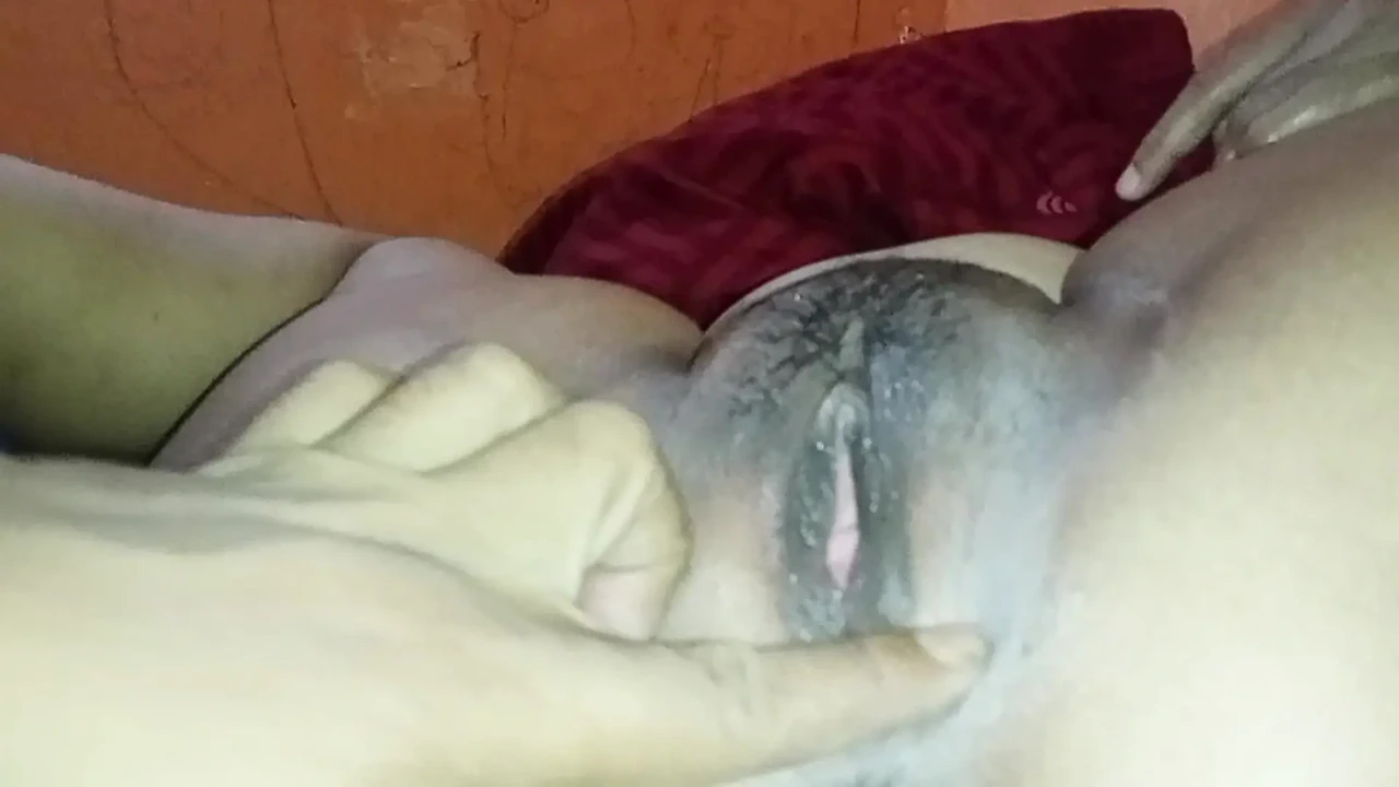 Indonesia Lick Stepmom’s Pussy