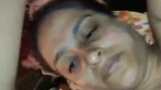 Pasangan India Bikin Video Mesum Bareng