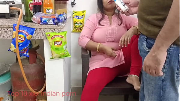 Penjaga Toko Mumbai Rayu Wanita Miskin Demi Pinjam Film Porno Dengan Audio Hindi