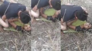 Gadis Liar Beraksi Di Alam Terbuka, Sambil Ditontin Teman-temannya Yang Penasaran