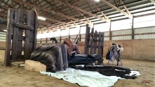 Cowboy Dan Indian: Sloan Rider Ngebut, Coach Cardher Ngegas, Randy Denmark Ngebor