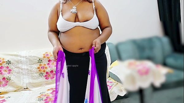 Tante India Menggoda Dengan Sari Yang Menyala
