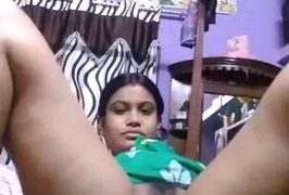 Desi Aunty Pamer Chut Panas Di Depan Kamera