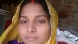 Desi Indian Cewek Pamer Memek Basah Dan Tetek Kencang