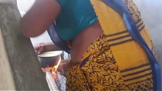 Bini Orang India Lagi Sange Berat, Minta Digojlok