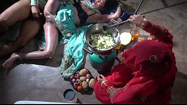 Ibu Tiri Dapur, Gerakan Basah Di Dapur India, Mamah Tiri Desi Hot Dalam Bahasa Hindi