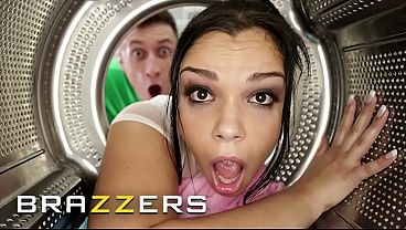 Brazzers – Bocah Nakal Macet Di Jalan, Berujung Nge-seks Liar Bareng Bintang-bintang Hot Di Kompilasi Ini