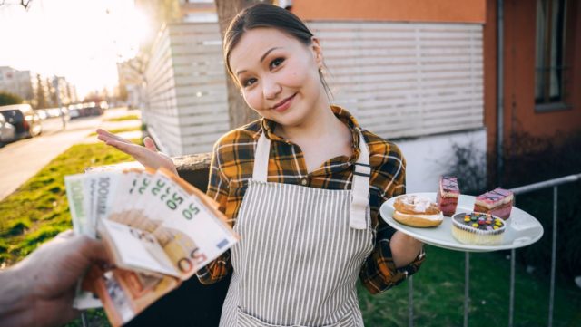 Agen Umum – Kue Krim Dan Satu Semburan Di Dalam