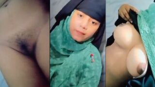 Gadis Montok Berjilbab Rekam Video Mesum Di Kamar Mandi