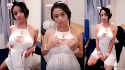 Miera Onlyfans Pamer Body Pakai Kostum Kucing Bikin Greget