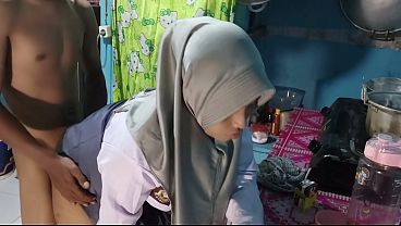 Ngentot Adik Ipar, Rasanya Kayak Durian Busuk Dicampur Getah.