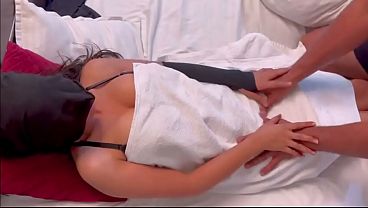 Desi Indian Bhabhi Lagi Digenjot Keras Sama Adik Ipar, Memek Sempit Kebelet Ngewe, Video Babi Cantik Viral Pakai Suara Hindi Bikin Makin Panas.