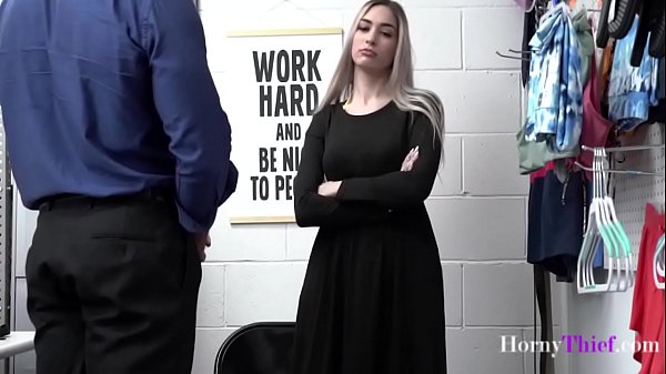 Cewek Hijab Nakal Ngewe Polisi Biar Bebas Dari Penjara – Delilah Day | Hornythief