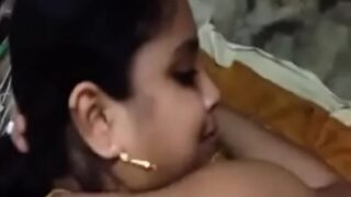 Adik Ipar Perempuan Ngeluh Nikmat Di Video Bokep Bangla