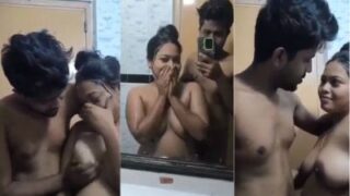 Mesum Banget, Ngewe Di Kamar Mandi Sama Cewek Montok Toket Gede.