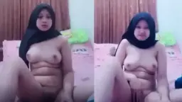 Viral Cewek Jilbab Hitam Remas-remas Toket Sendiri Bikin Tegang