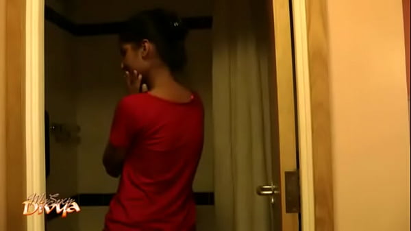 Nih Cewek India Telanjang, Pamer Tubuh Polos Bikin Makin Pengen.